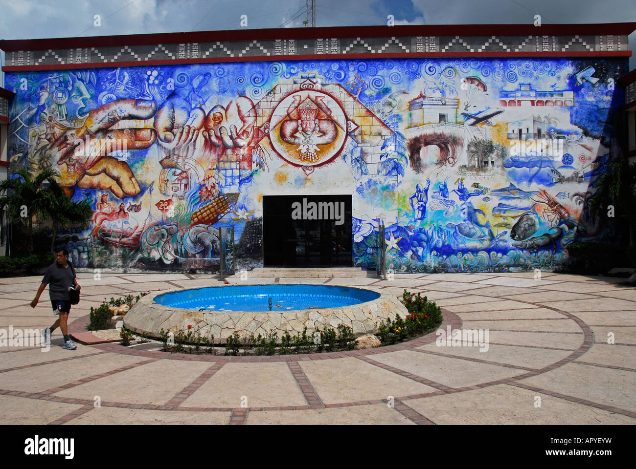 Murale nel Municipio di Playa del Carmen, Playa del Carmen, Quinatana Roo stato, Messico, America del Nord Foto Stock