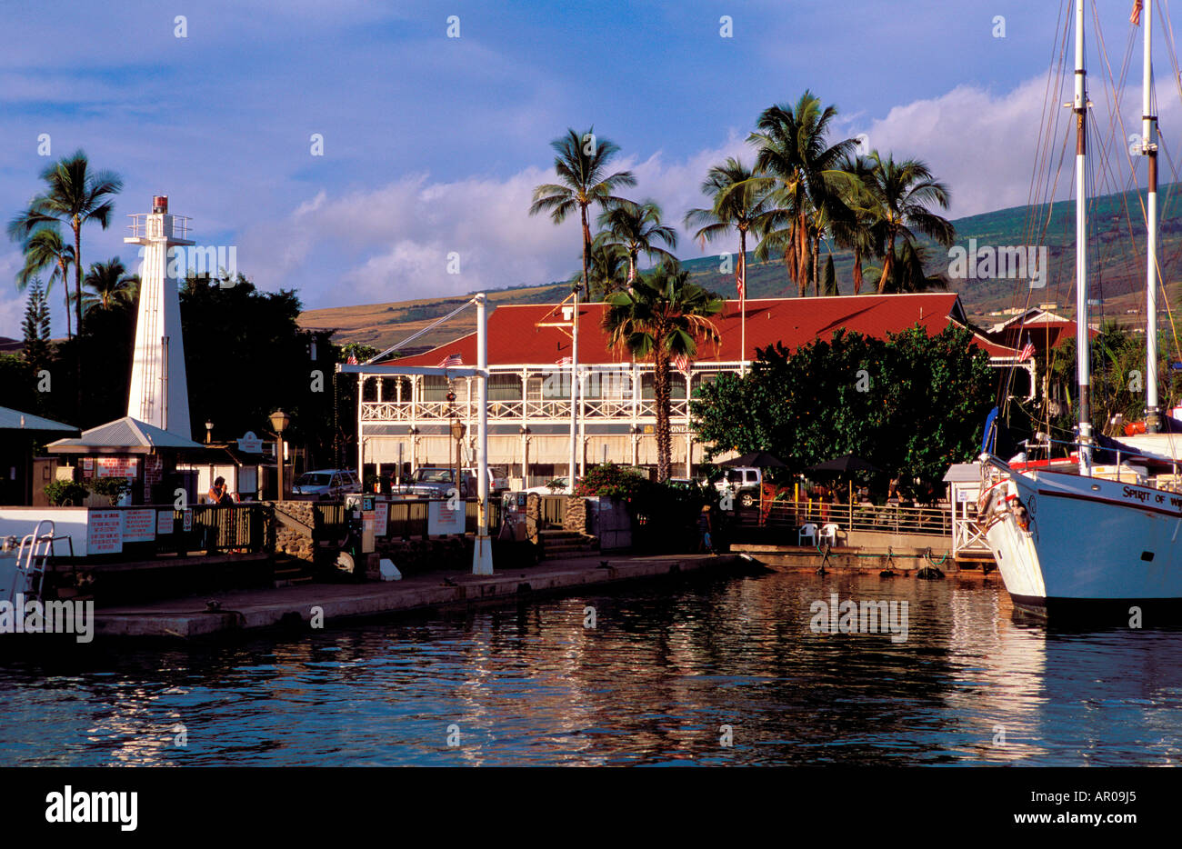 Vista del porto di Lahaina al tramonto Maui Hawai USA Foto Stock