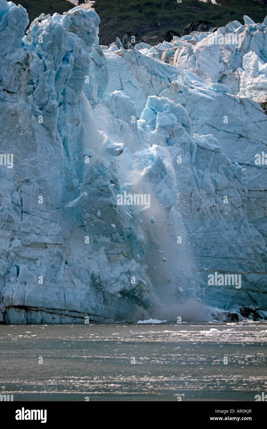 Il ghiaccio parto off Lamplugh Glacier Glacier Bay NP AK SE Estate Foto Stock