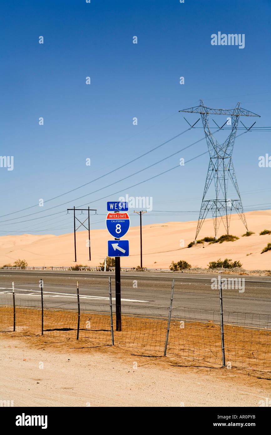 Strada imperiale attraverso le dune di sabbia Area ricreativa, colline di sabbia, CALIFORNIA, STATI UNITI D'AMERICA Foto Stock