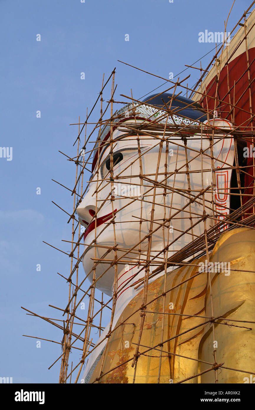 La Pagoda Kyaikpun, Budda seduto, ponteggi, Bago, Myanmar Foto Stock