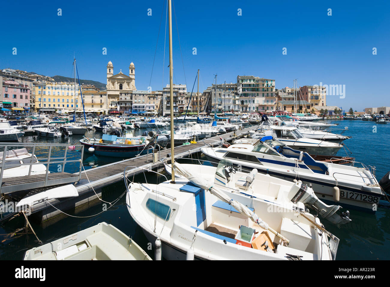 Il Vieux Port guardando verso Terra Vecchia, Bastia, Corsica, Francia Foto Stock