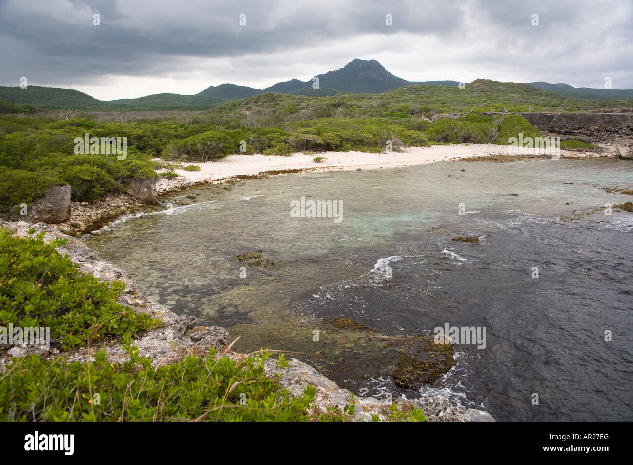 Boka Grandi Christoffel Park Curaçao con il Monte Christoffel nella distanza Foto Stock