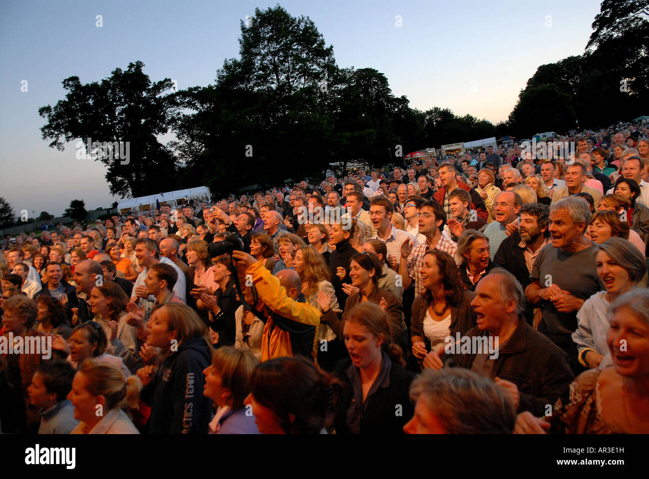 Pic martin phelps 09 07 06 lacock Jools Holland a Lacock Abbey Foto Stock