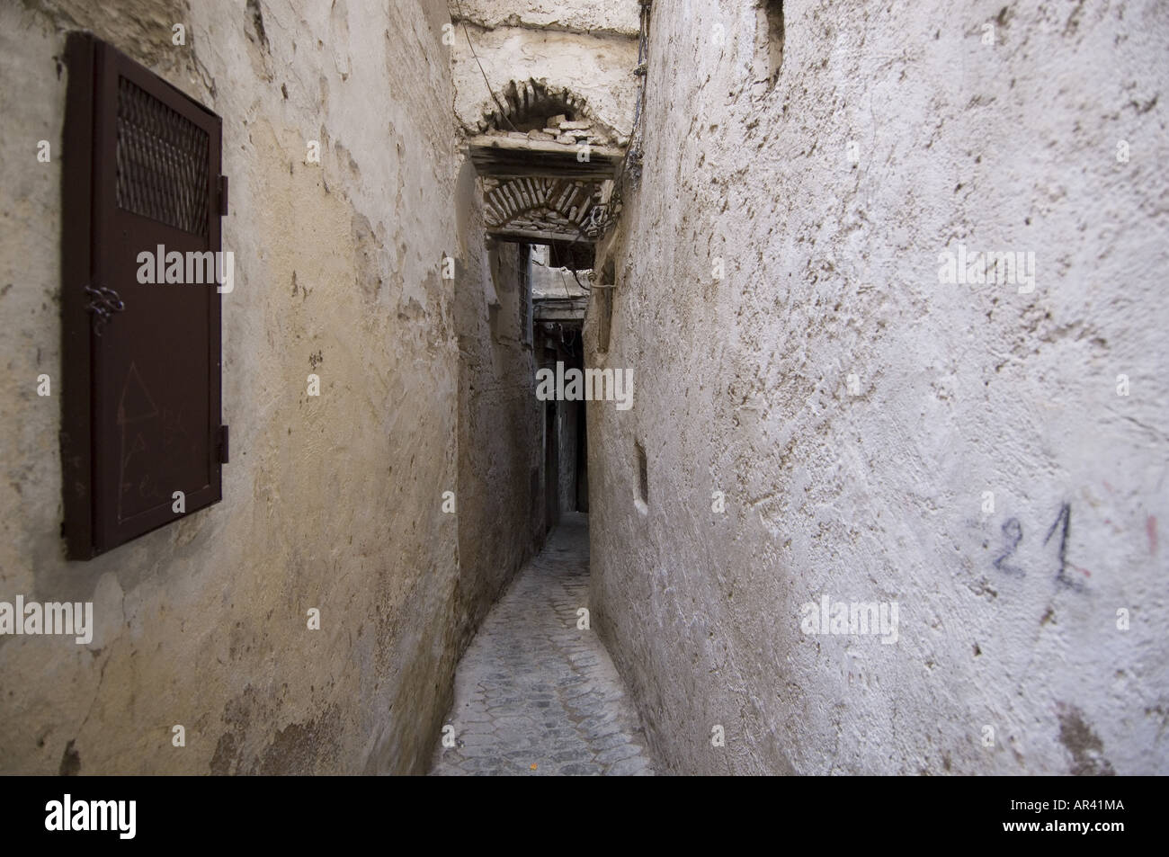 Vicolo stretto, Fes, Marocco Foto Stock