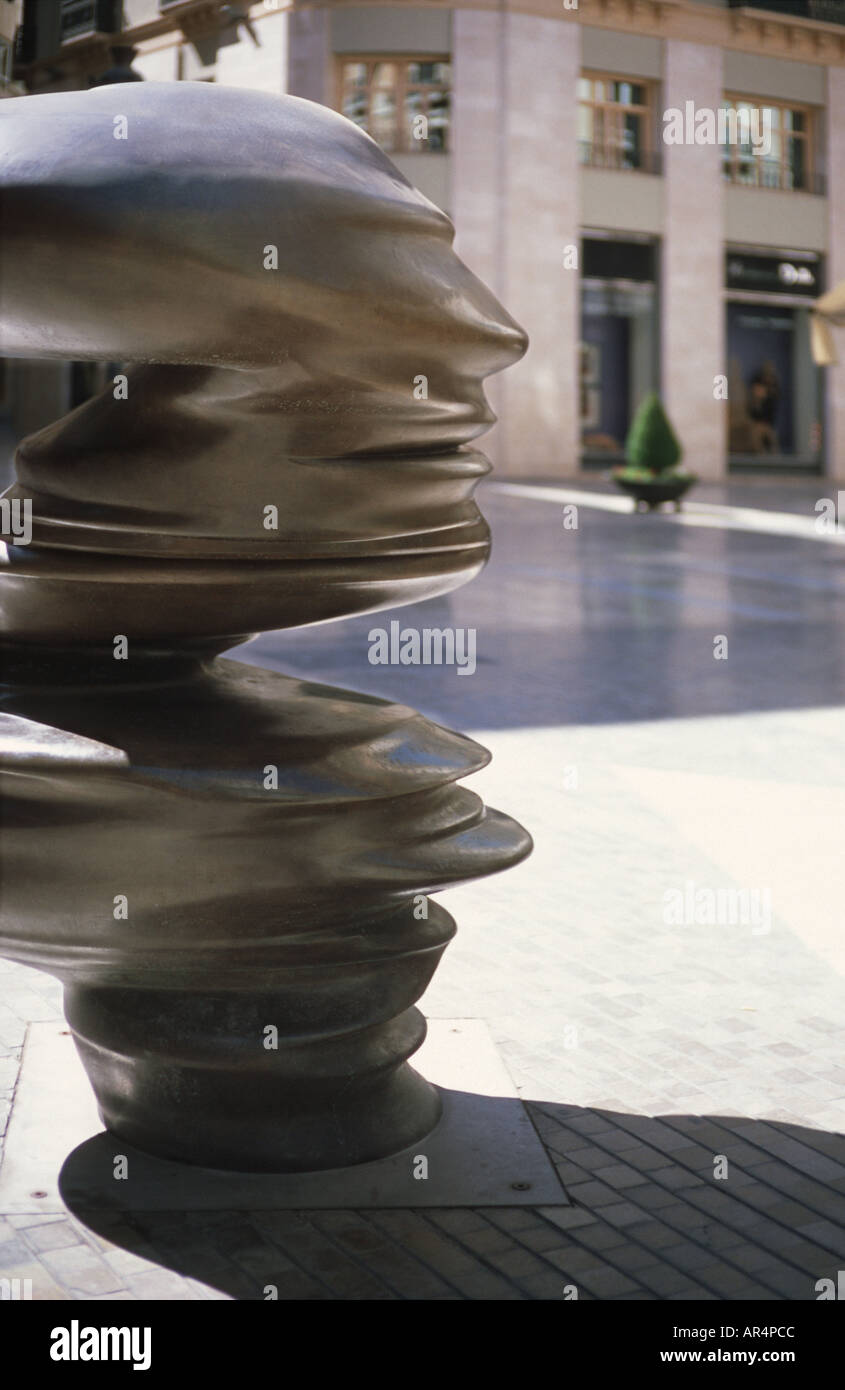 Una scultura su via Marques de Larios a Malaga Foto Stock