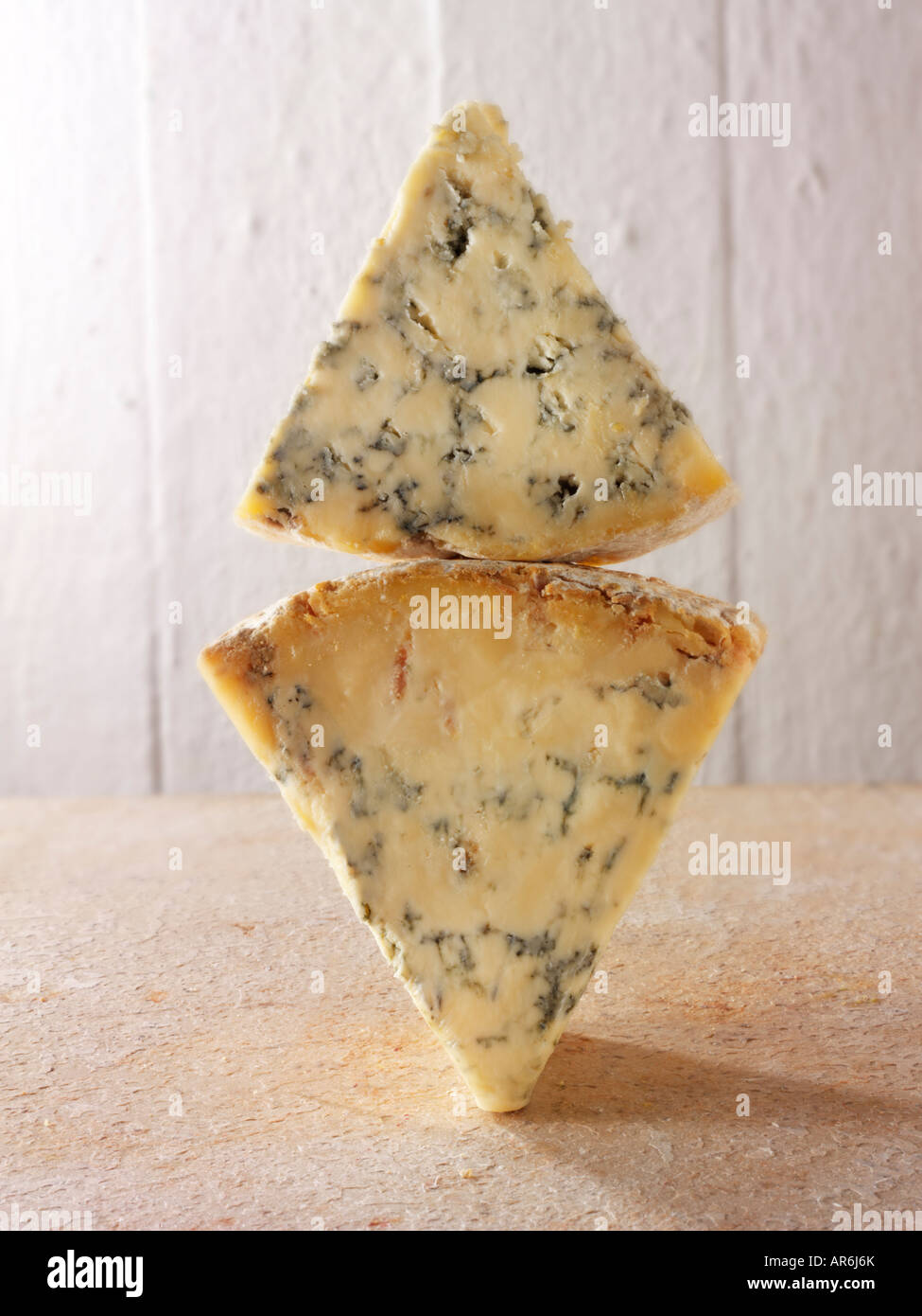 Inglese formaggio blu - bianco e cremoso Stilton Foto Stock