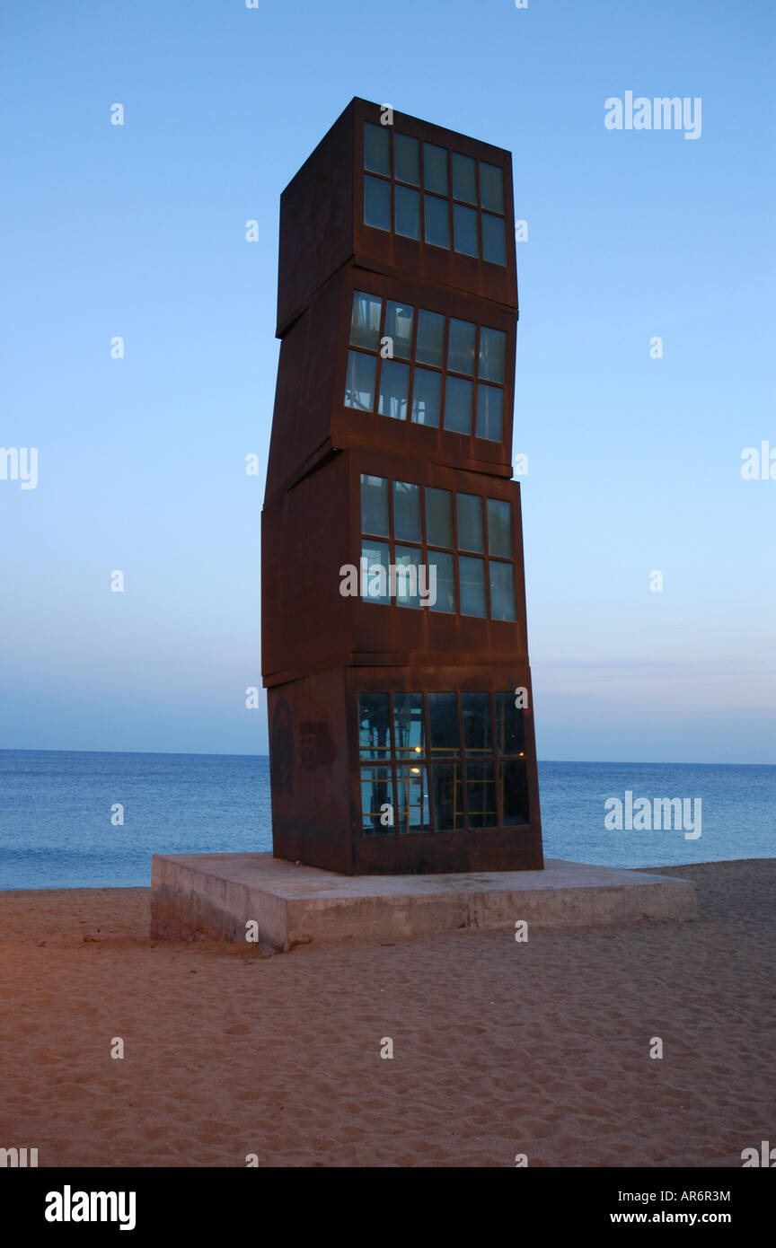 ARTE S XX ALEMANIA Rebecca Horn Michelstadt Alemania 1944 Escultora LA ESTRELLA HERIDA 1992 Playa de la Barceloneta BARCELONA Foto Stock