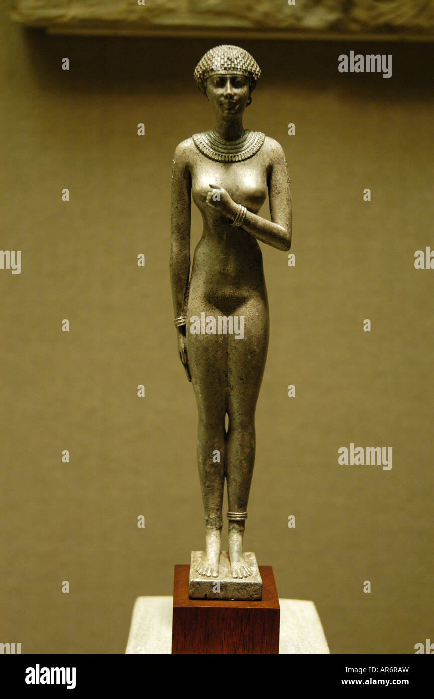 Statuetta di argento di una donna Dynasty 26 610 595 b c il regno di Necho II Metropolitan Museum di New York STATI UNITI D'AMERICA Foto Stock