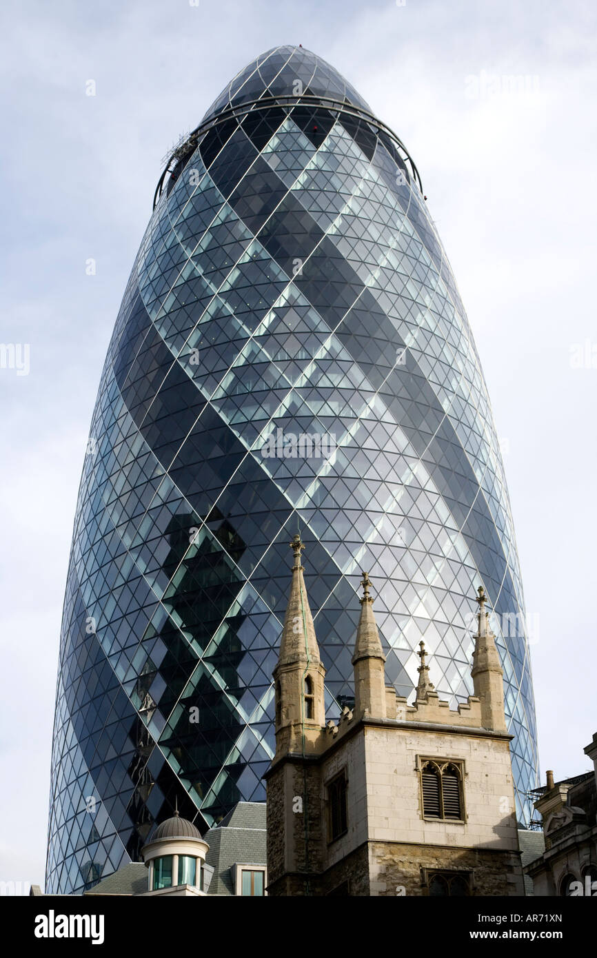 La Swiss Re Building a Londra noto come il Gherkin Foto Stock