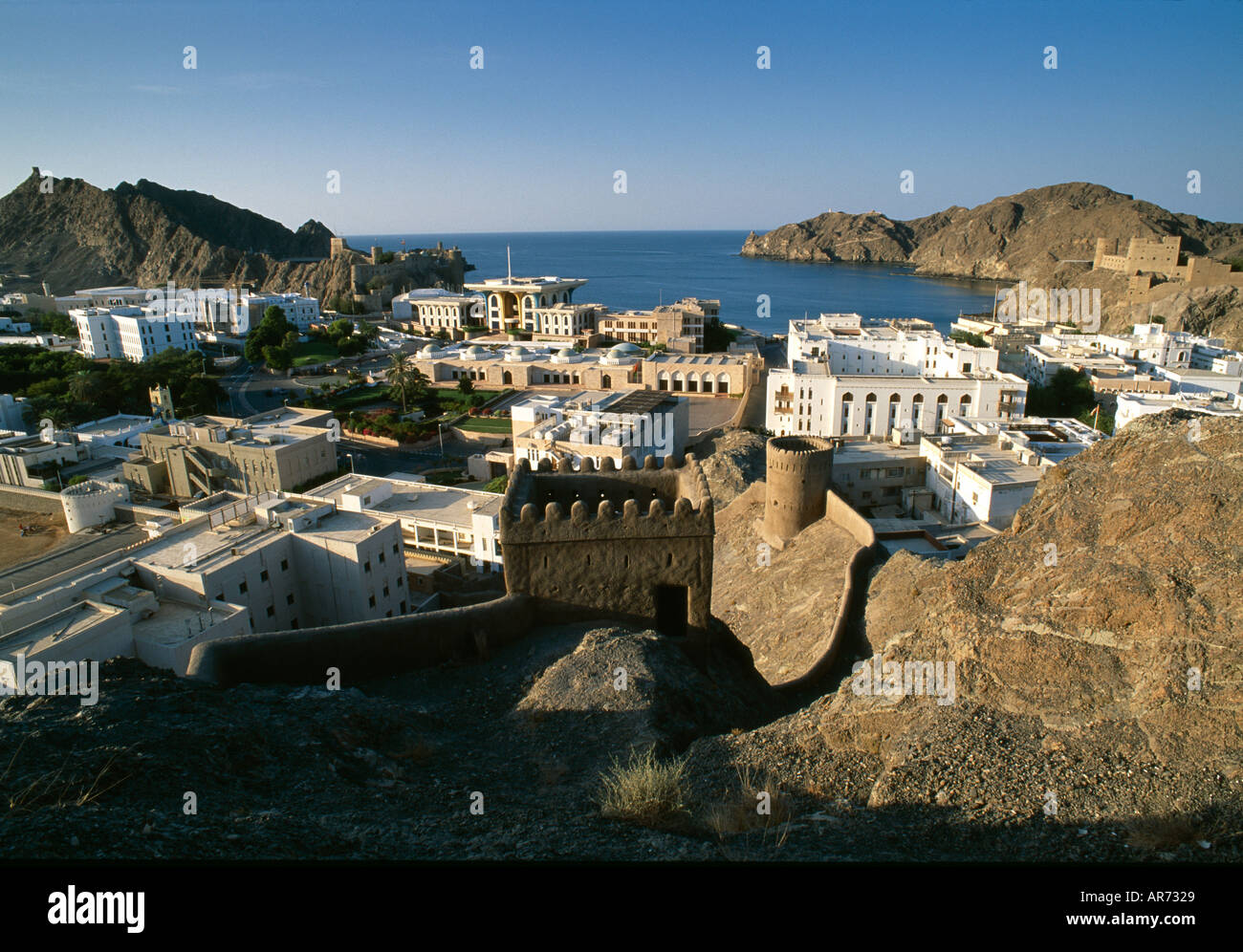 Muscat Oman. Vista sulla città verso il mare. Foto Stock