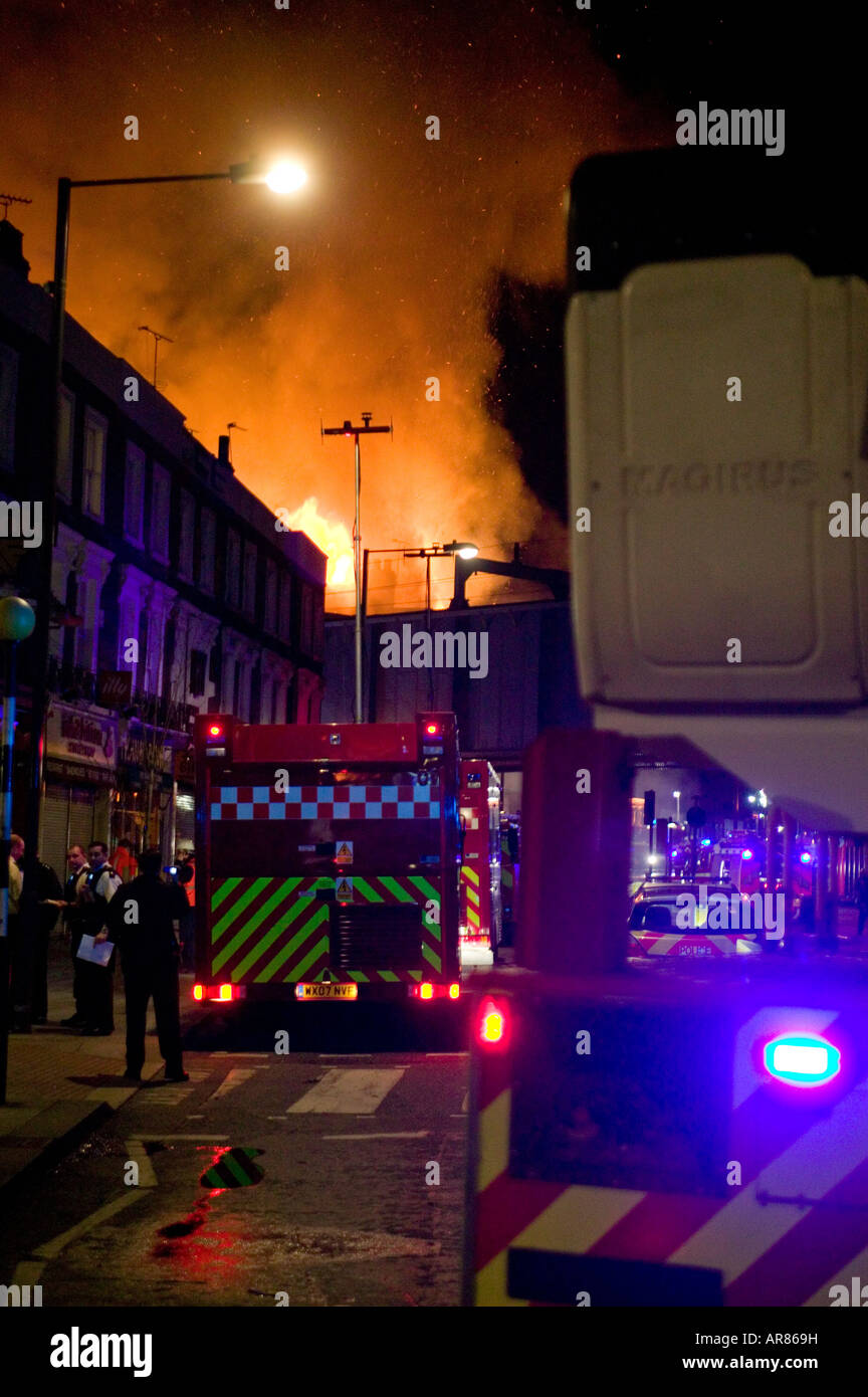 Incendio a Camden Town London REGNO UNITO 9 2 2008 Foto Stock