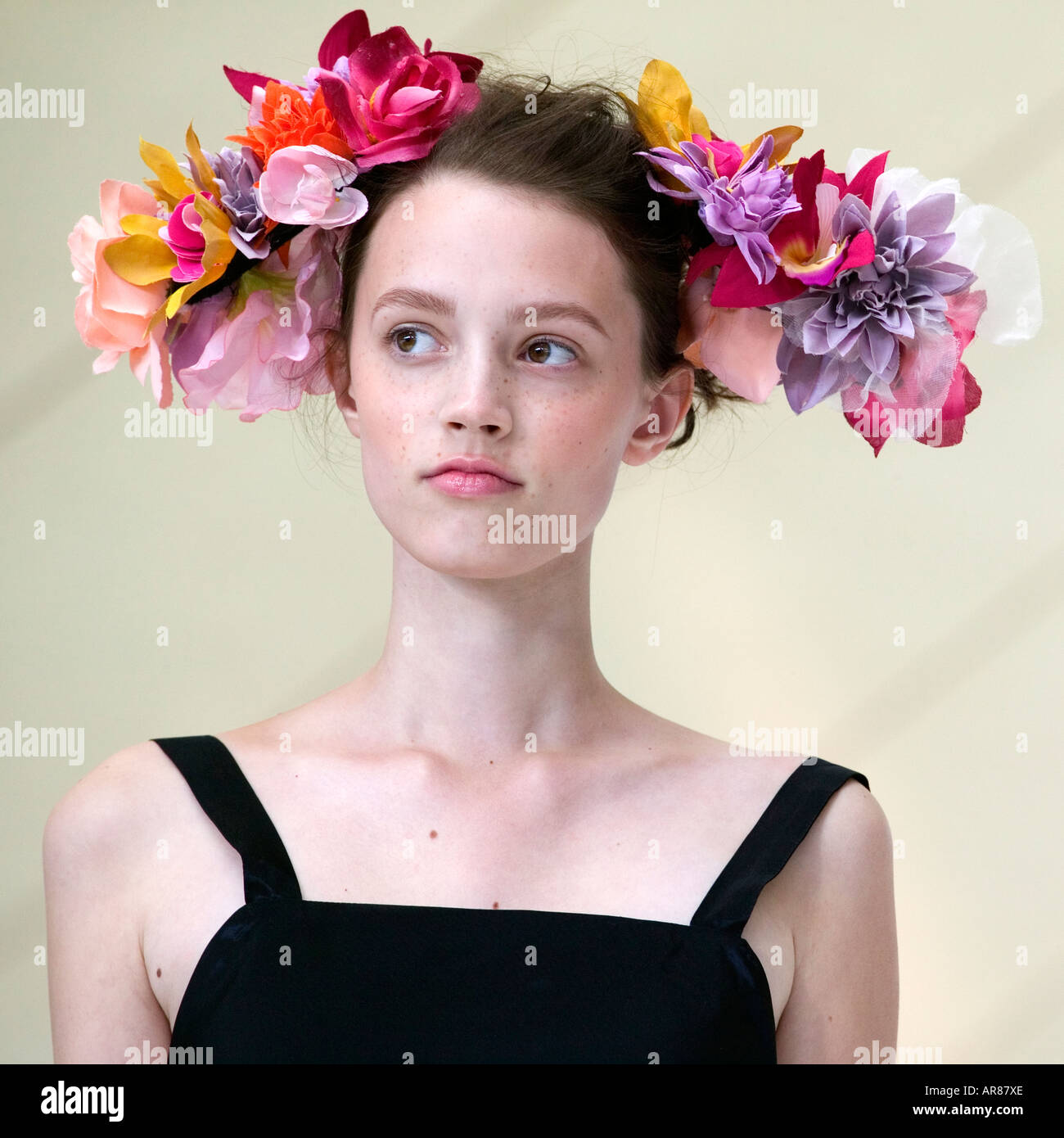 Primavera Estate 2007 raccolta di designer danese Peter Jensen presso la London Fashion Week di Settembre 2006 Foto Stock