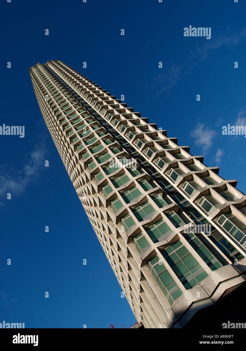 Centre Point Tower Londra Inghilterra Europa UE. Una parte è il quartier generale della Confederazione dell'industria britannica CBI Foto Stock