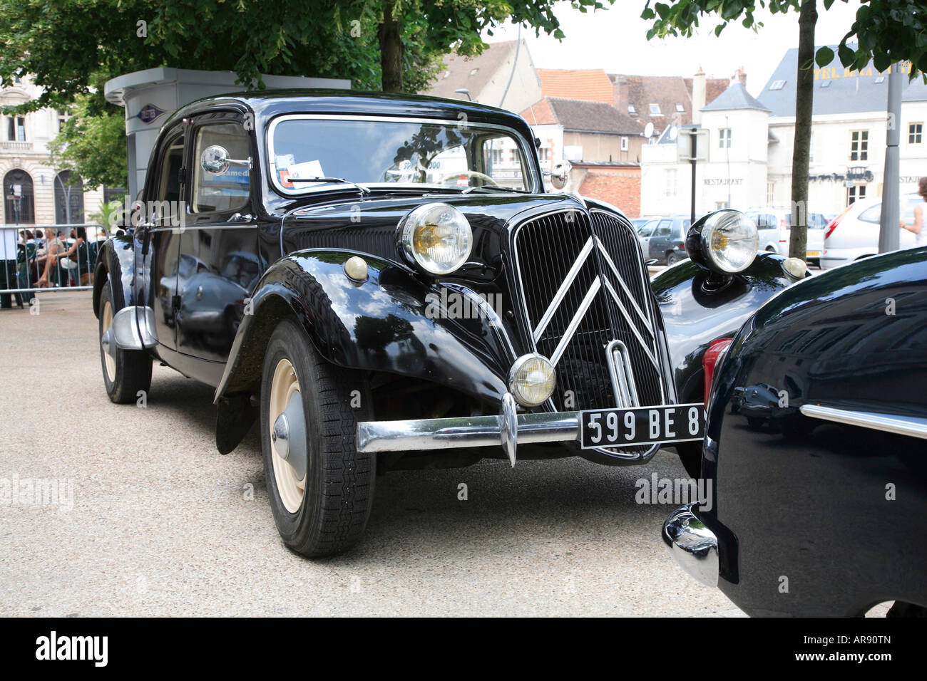 Citroen Avant trazione auto d'epoca degli anni cinquanta, Auxerre, Borgogna, Francia Foto Stock