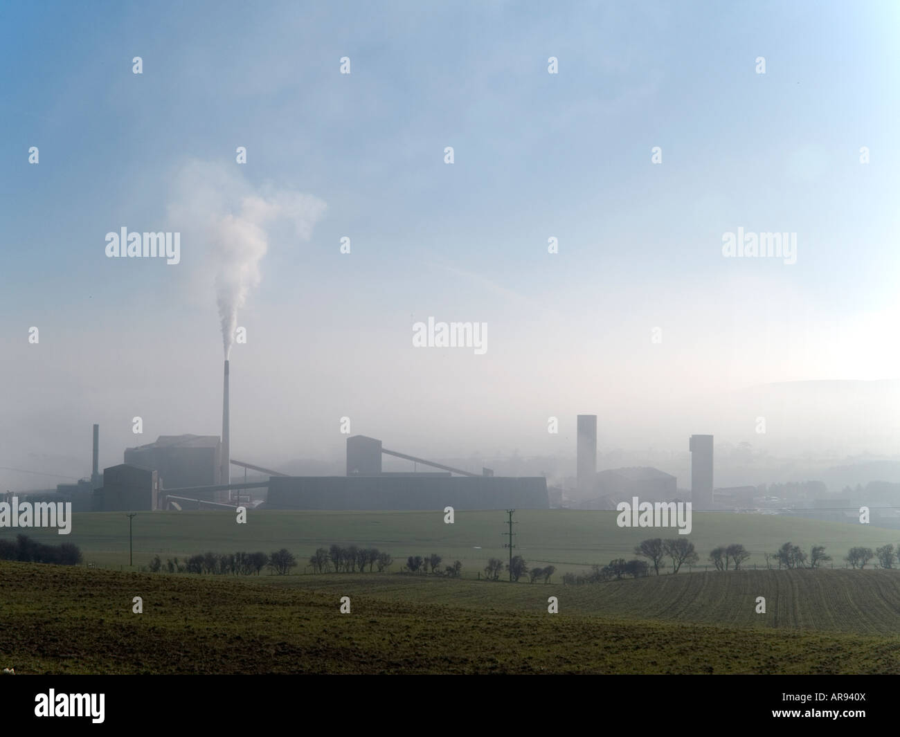 Boulby miniera di potassio nel North Yorkshire una miniera di lavoro e anche la casa del Regno Unito Materia Oscura Progetto di ricerca su una nebbia di mattina Foto Stock