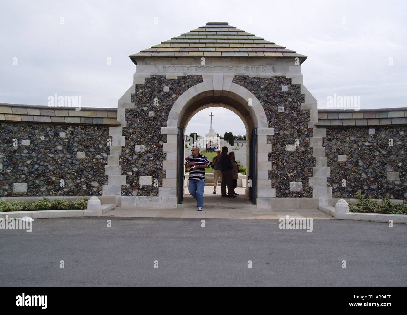 Ingresso a Tyne Cot war graves cemetery in Belgio Foto Stock