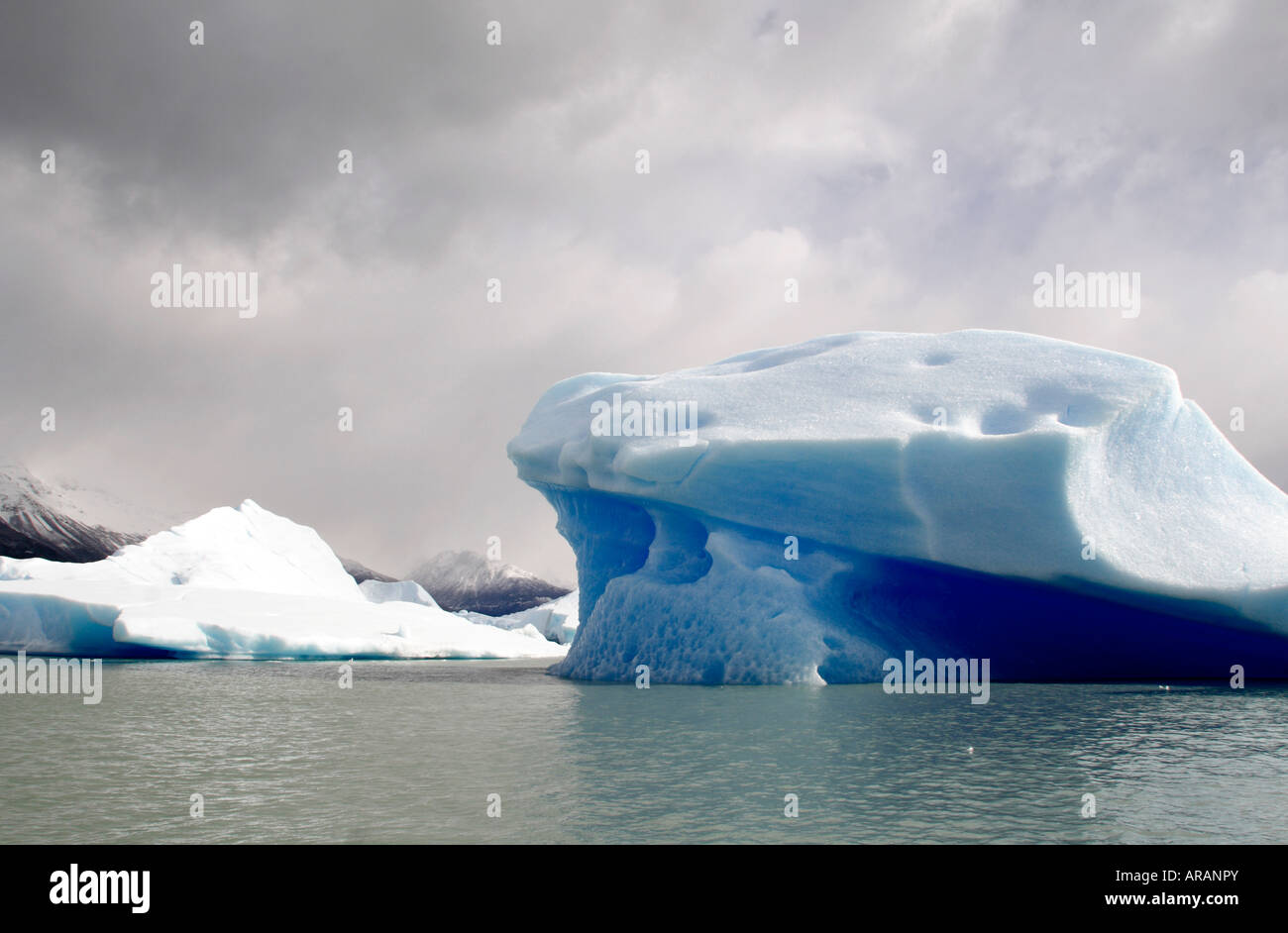 La Patagonia Argentina Il Parco Nazionale di Glacier Spegazzini canal e iceberg floatin Foto Stock