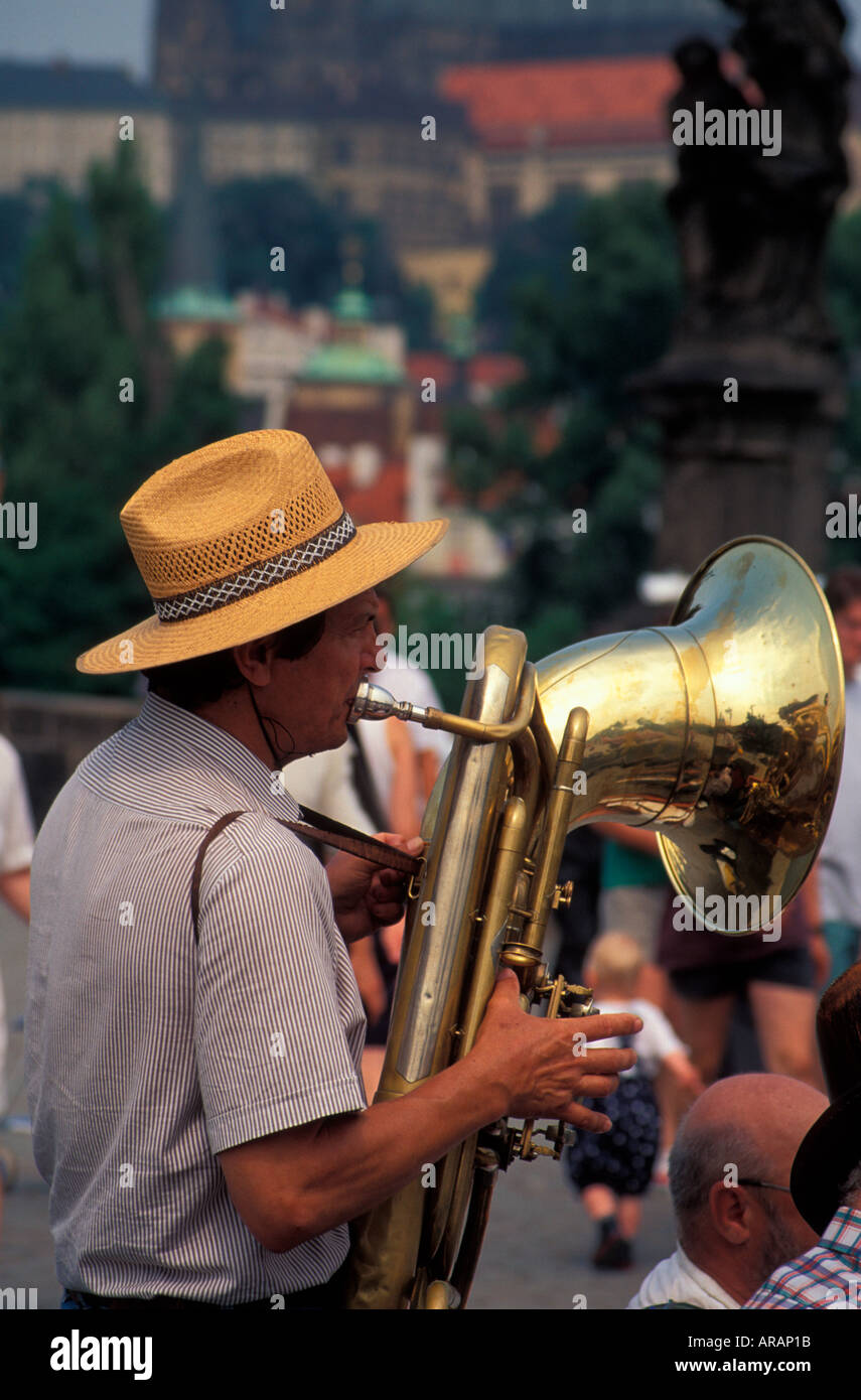 Tubista con jazz band di Praga Repubblica Ceca Foto Stock