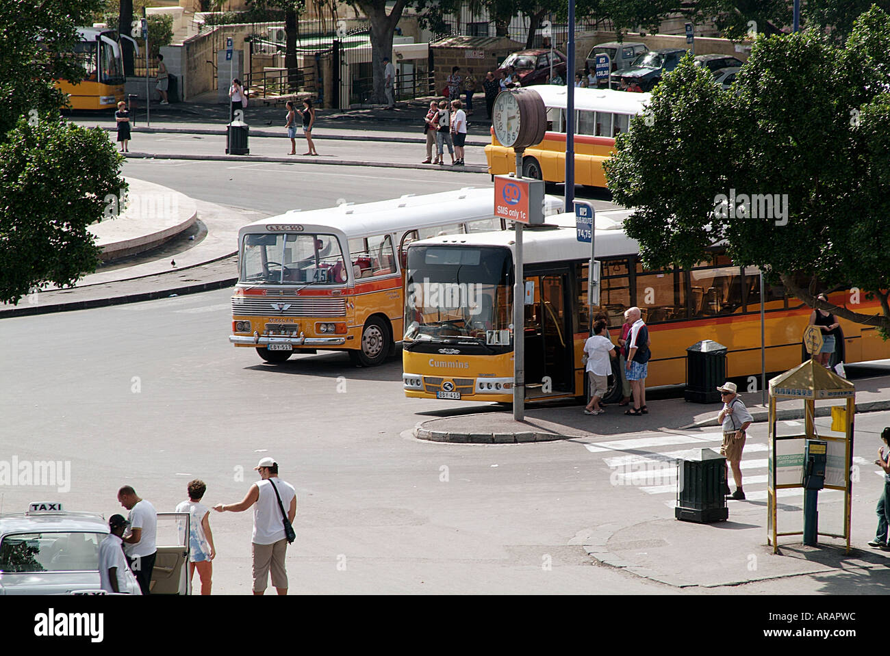 Valette, bus station, vecchio, inglese, autobus, su malta, maltese Foto Stock