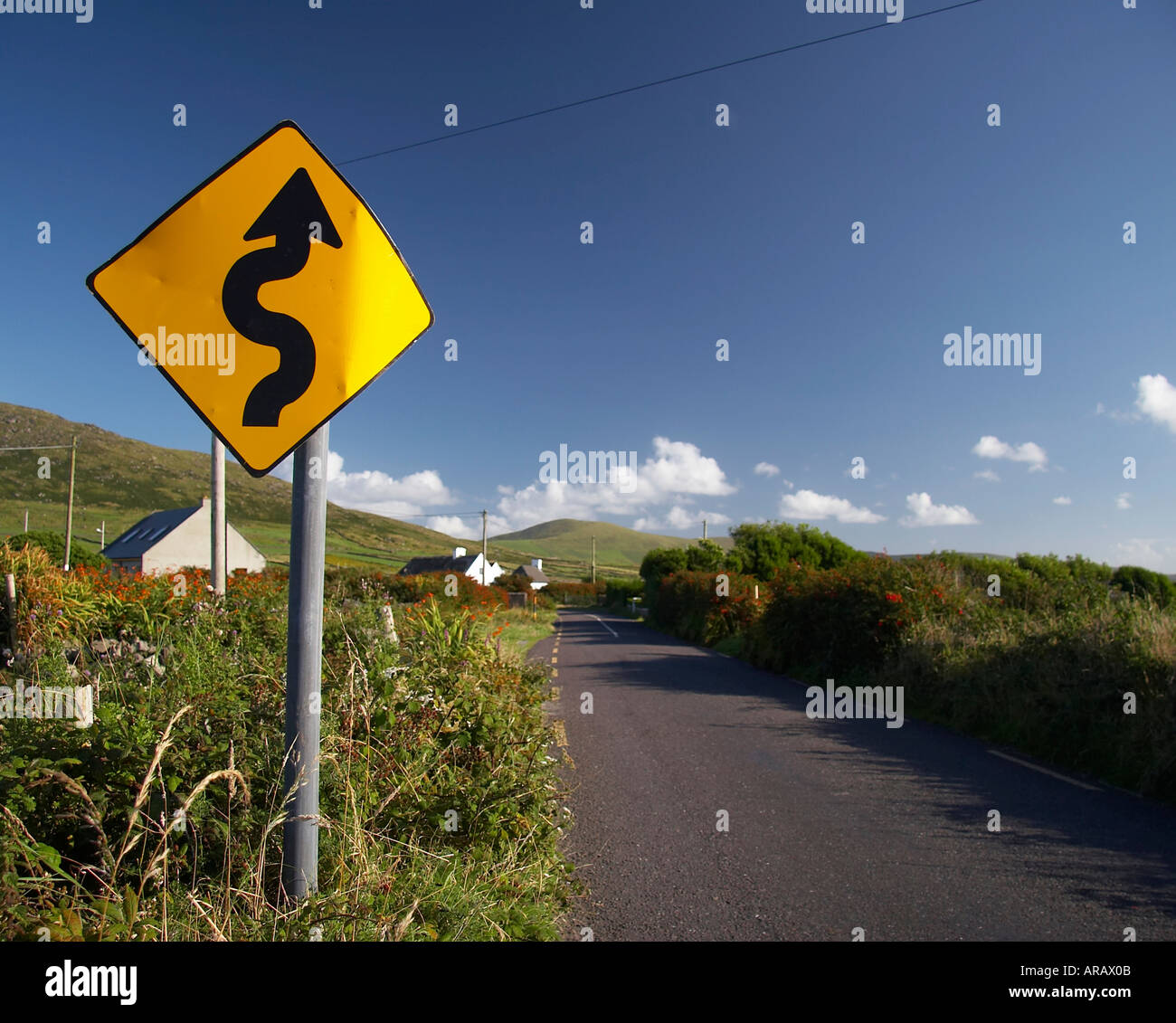 strada tortuosa Foto Stock