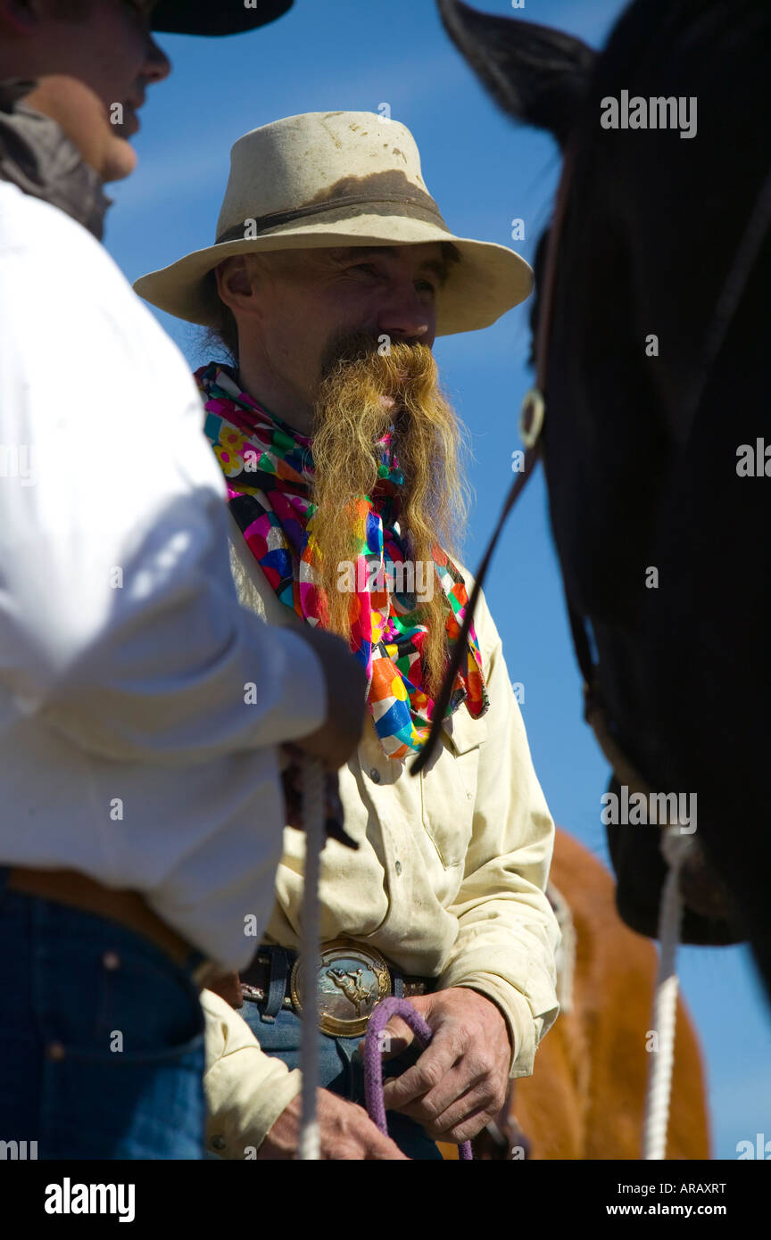 Signor Cowboy discutere i giorni di lavoro Foto Stock