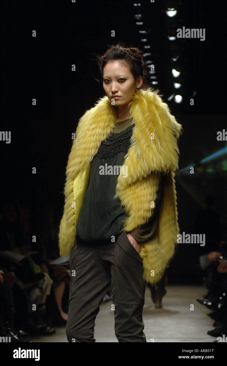 Yigal Azrouel Fall 2008 Fashion Show Foto Stock