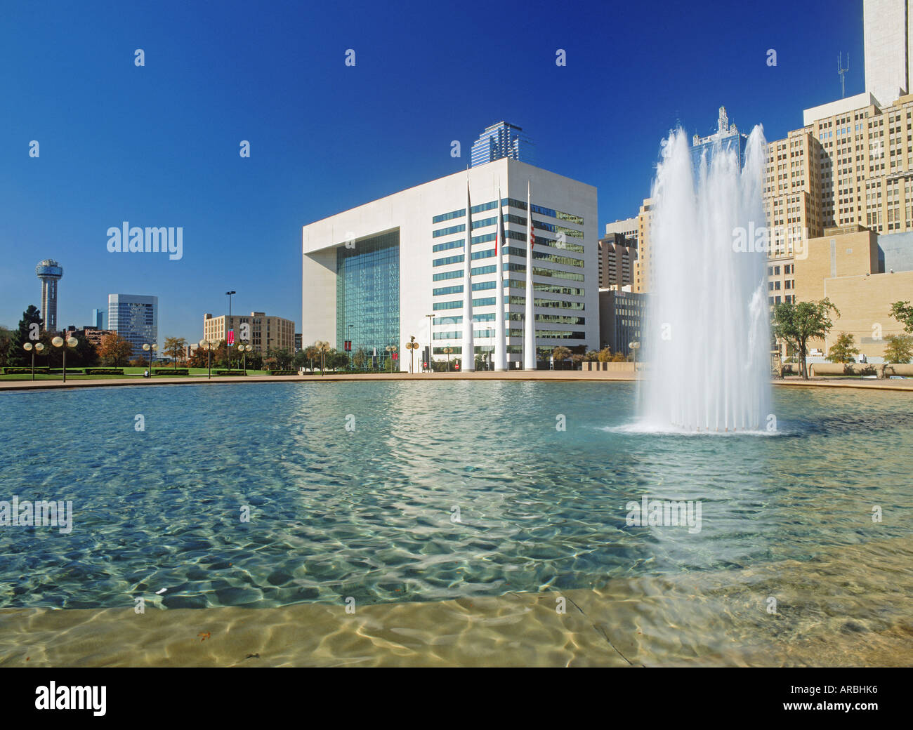 City Hall Plaza fontana nel centro di Dallas Foto Stock