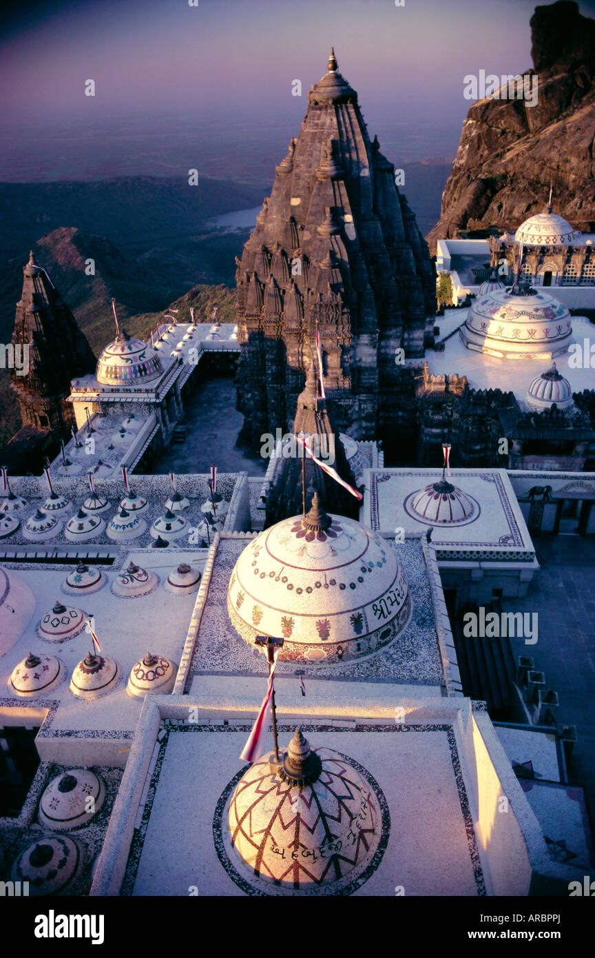 Jain Santo Hill e tempio complesso, Monte Girnar, Junagadh (Junagarh), Gujarat, India Foto Stock