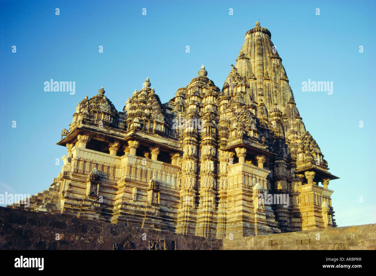 Il Kandariya Mahadev Temple nel gruppo Occidentale di templi di Khajuraho, Madhya Pradesh, India Foto Stock