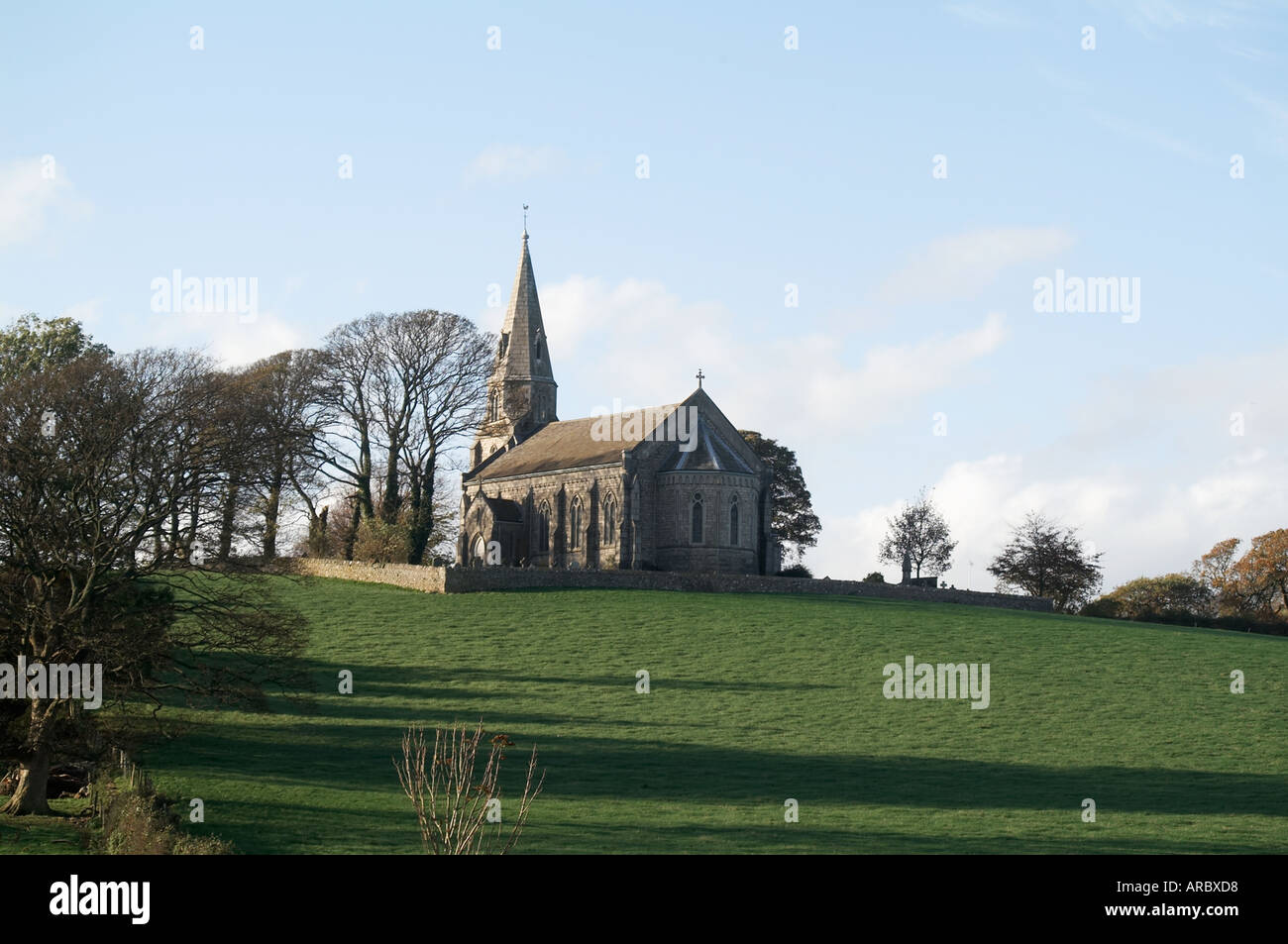 Chiesa della Santa Trinità a Bardsea a sud-ovest di Ulverston South Cumbria Foto Stock