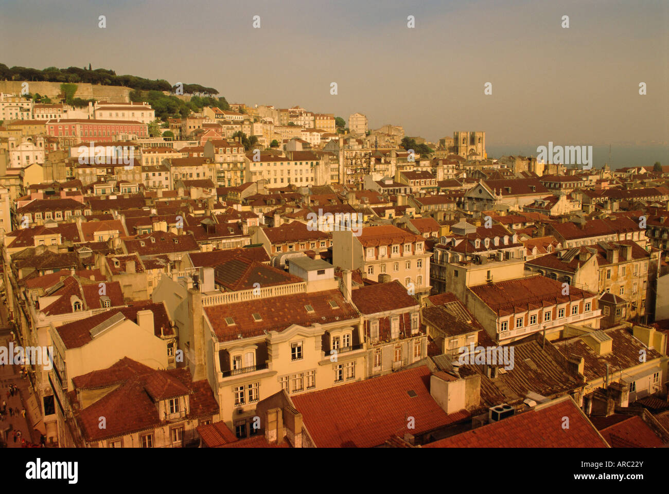 Alta Vista del centro della città di Lisbona, Portogallo, Europa Foto Stock