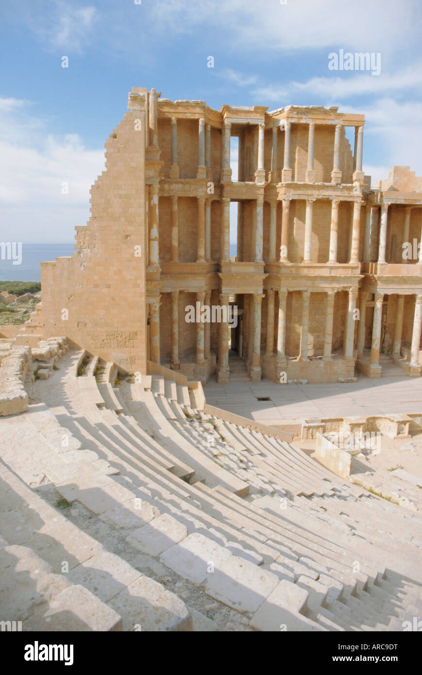 Il teatro, Sabratha, II secolo la città romana, Libia, Nord Africa Foto Stock