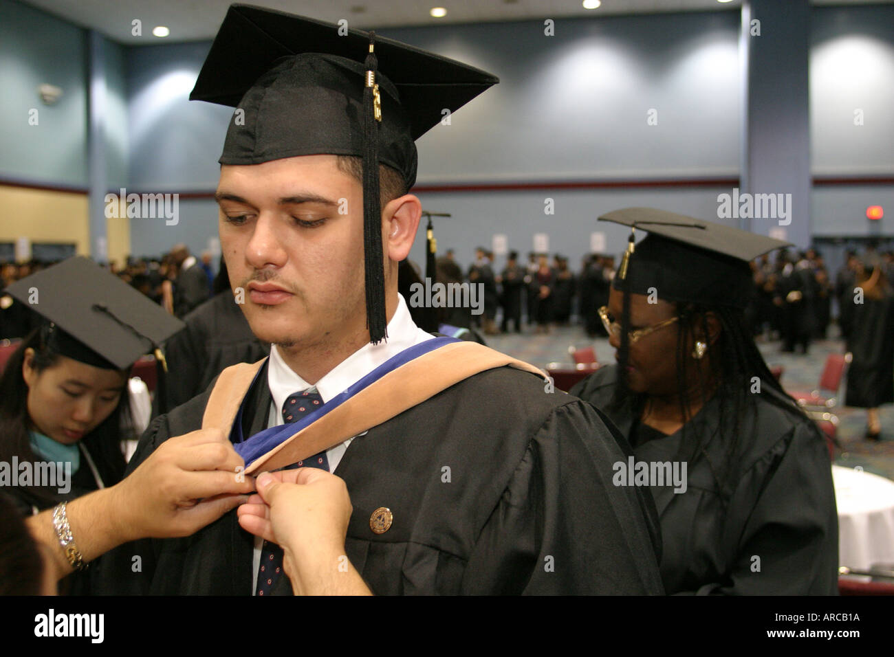 Miami Beach Florida, Miami Beach Convention Center, centro, St Thomas University inizio,cattolico,esercizio di laurea,realizzazione,successo,ce Foto Stock