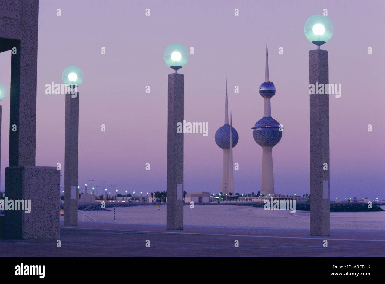 Torri d'acqua, Kuwait City, Kuwait, Medio Oriente Foto Stock