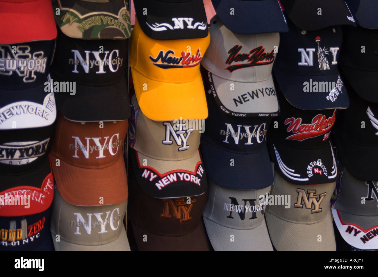 Souvenir cappelli da baseball, New York New York, Stati Uniti d'America,  America del Nord Foto stock - Alamy