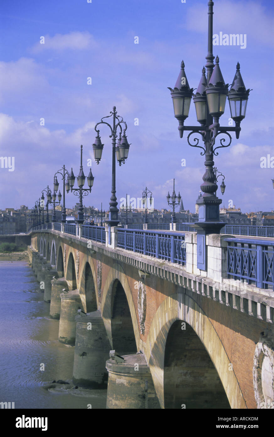 Pont de Pierre, Bordeaux, Gironde, Francia, Europa Foto Stock