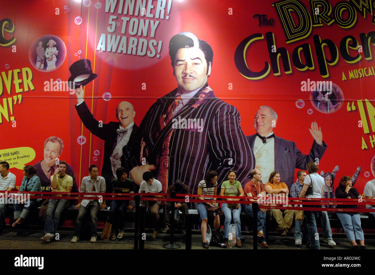 Il Broadway hit il chaperone sonnolenza è attualmente in fase di riproduzione al Marquis Theatre Foto Stock