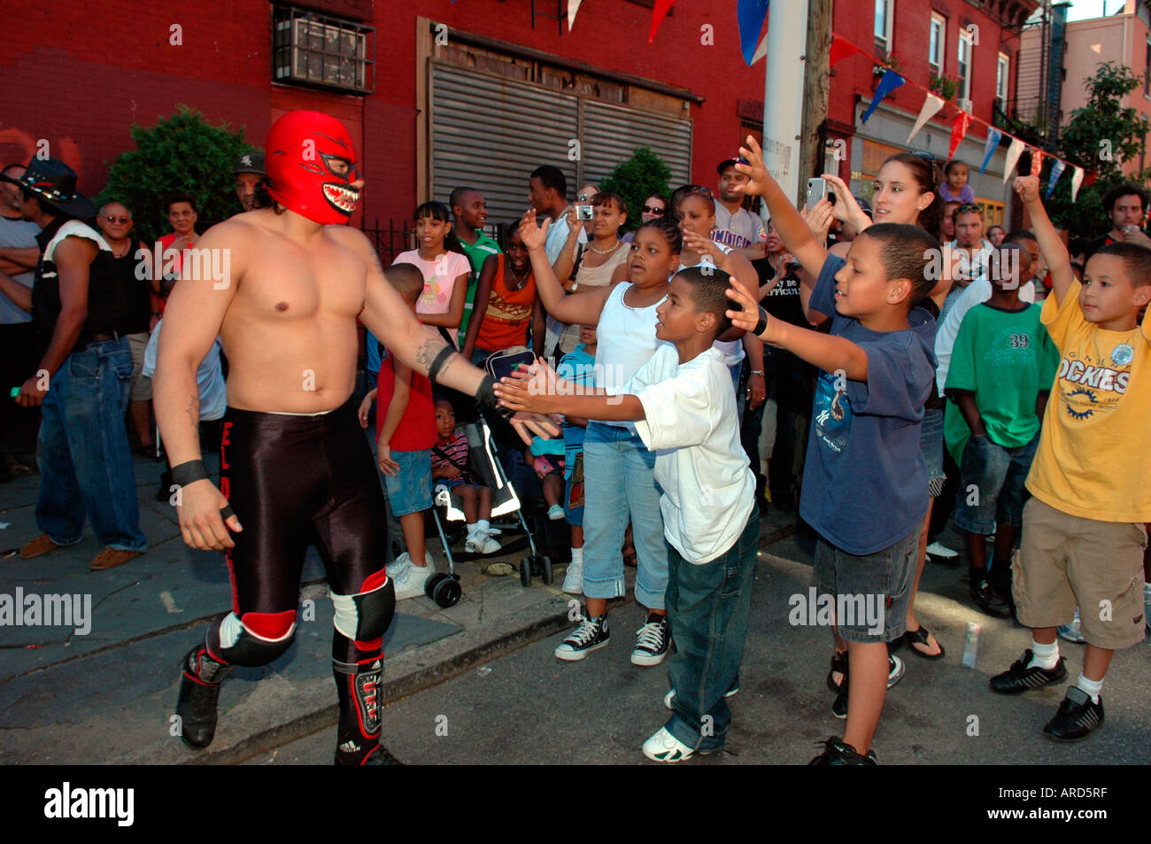 Lucha Libre al Grand Ave block party in Clinton Hill quartiere di Brooklyn Foto Stock