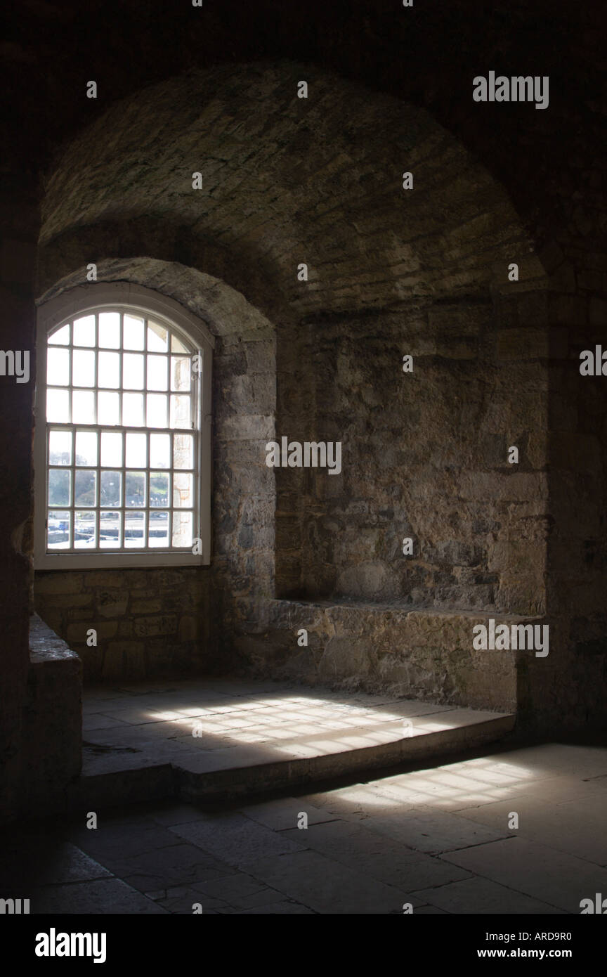 La luce della finestra castello di nerezza West Lothian in Scozia Foto Stock
