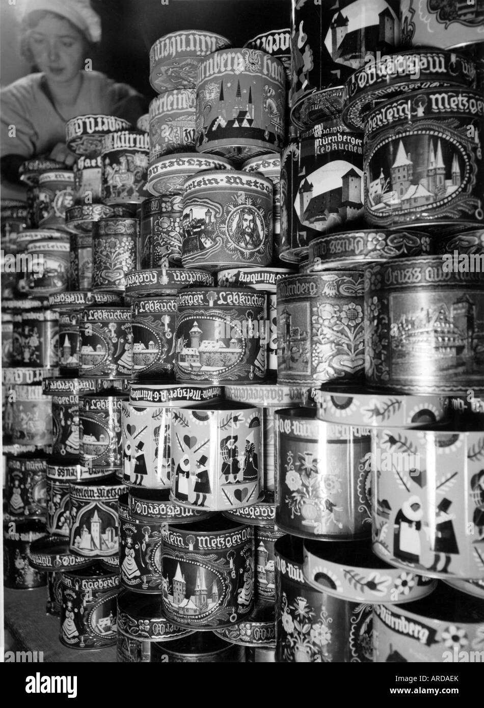Natale, forno di natale, pila di lattine di pan di zenzero, azienda Metzger, Norimberga, 1930s, , Foto Stock