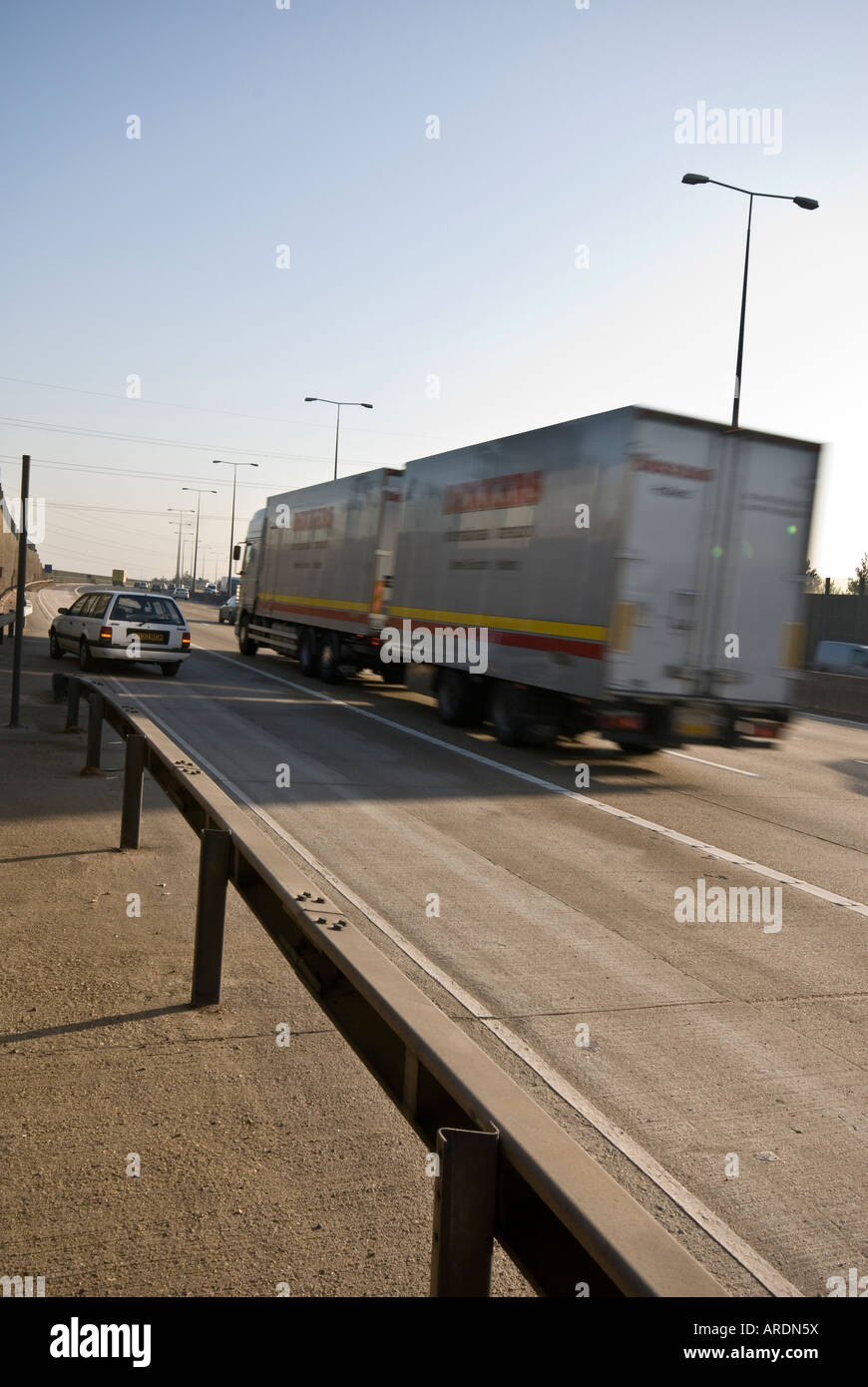 Il traffico M 25 autostrada Foto Stock