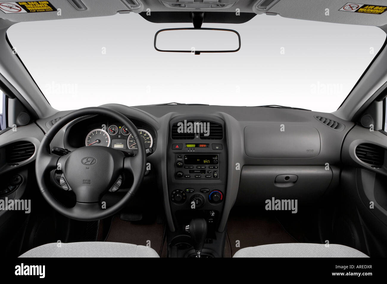 2005 Hyundai Santa Fe Gls 2.7 In Blu - Cruscotto, Consolle Cambio Di Marcia Visualizzare Foto Stock - Alamy