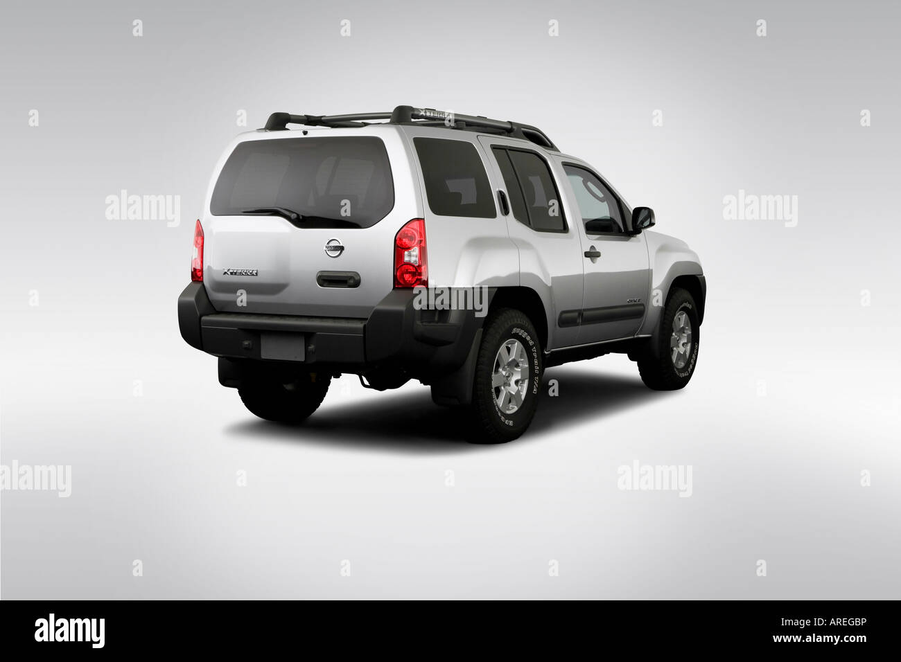 2006 Nissan Xterra Off Road in argento - angolo posteriore vista Foto Stock