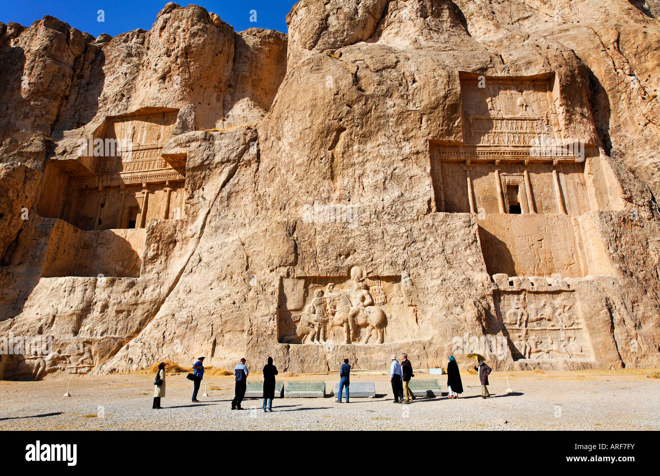 Le tombe di Artaserse I e Dario il Grande a Naqsh i Rustam Iran Foto Stock