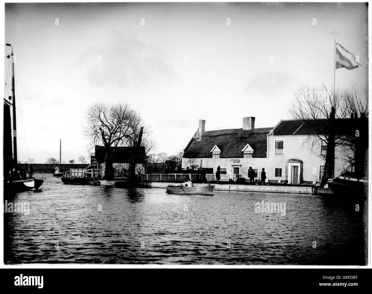 Case a horning su Norfolk Broads - c. 1910 Foto Stock