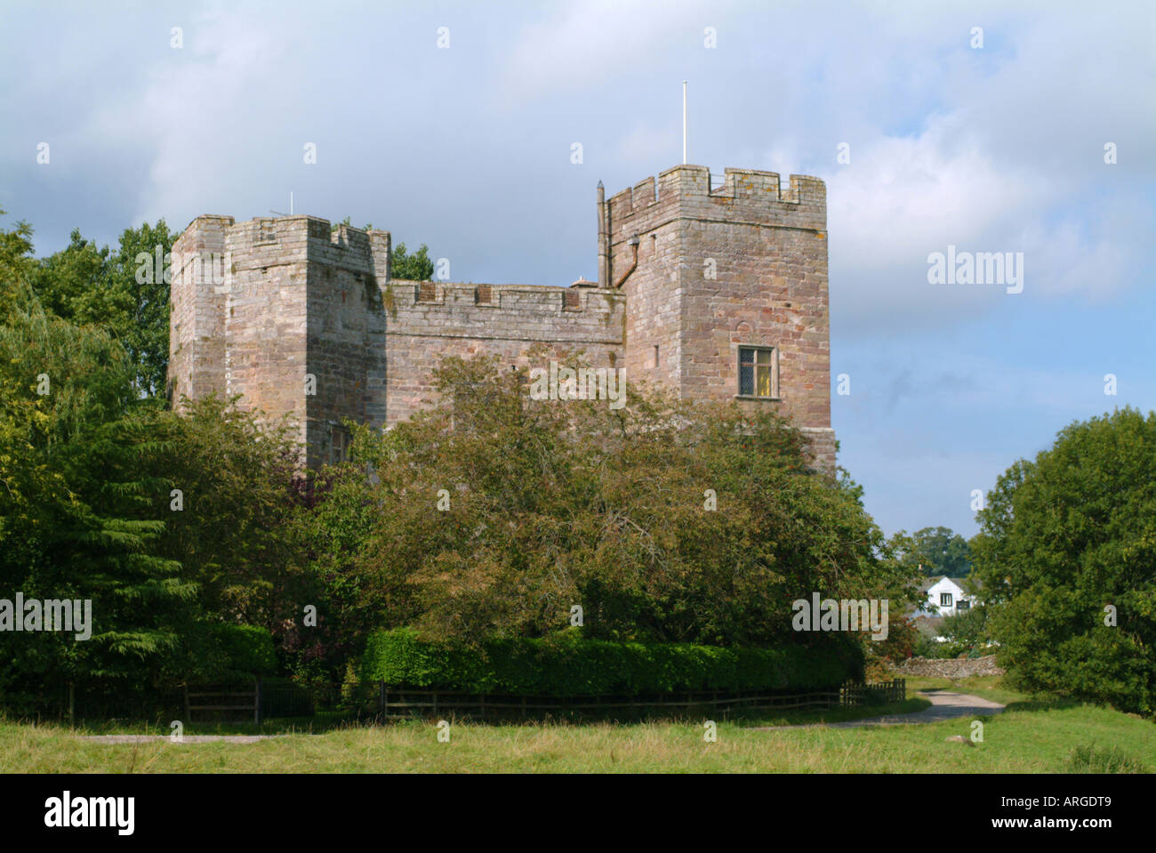 Dacre Castello, Dacre, Ullswater, Lake District, Cumbria, Inghilterra, Regno Unito. Foto Stock