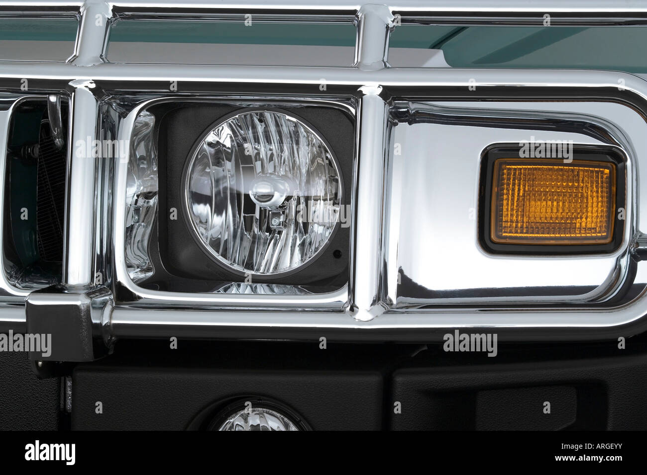 2007 Hummer H2 Glacier Blue Edition in blu - Faro anteriore Foto Stock