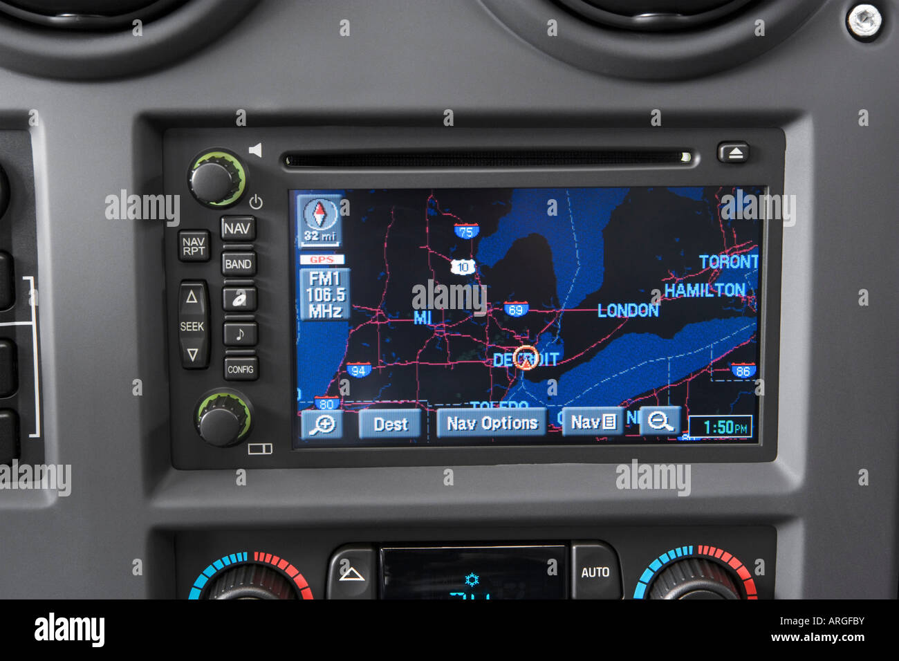 2007 Hummer H2 SUT in nero - Nav, unità di testa su Foto Stock