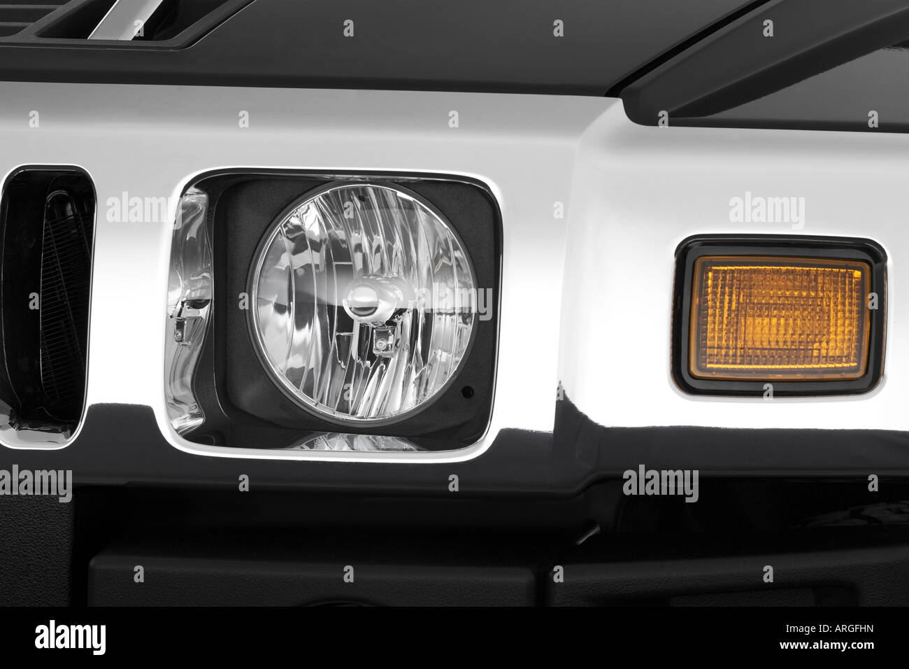 2007 Hummer H2 SUT in nero - Faro anteriore Foto Stock